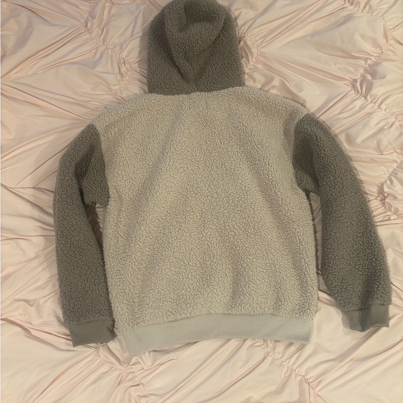 Fuzzy American Eagle Hoodie - Picture 2 of 4